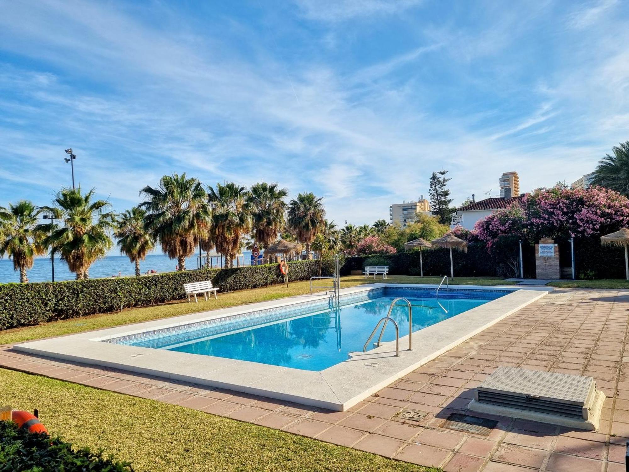 Las Antillas II Front Sea Views Pool Fuengirola Exterior photo